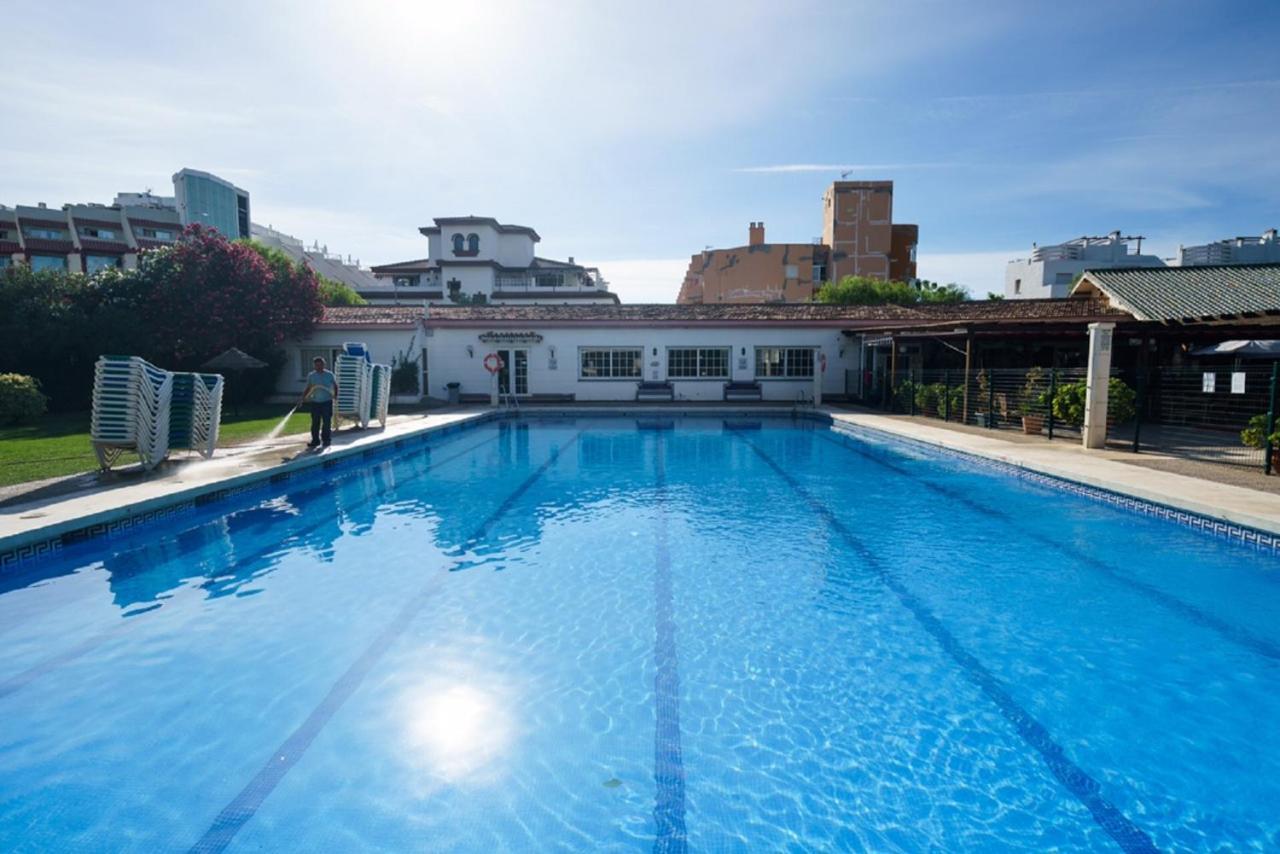 Apartment Armenka Carihuela Park Torremolinos Bagian luar foto